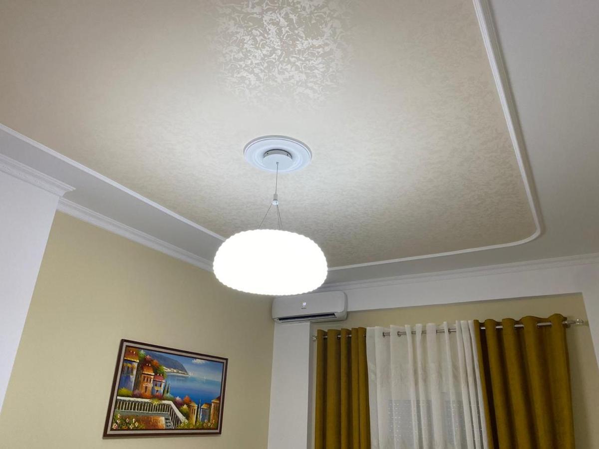 Kevin’s Lungomare Apartment Vlore Bagian luar foto